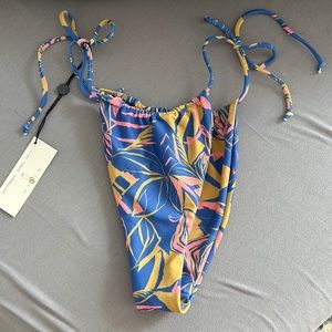 Skatie + The Salty Blonde size M bottoms. New with tags